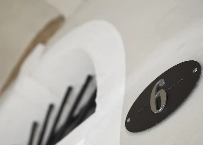 Alojamento de Acomodação e Pequeno-almoço Viacavoursei 3*